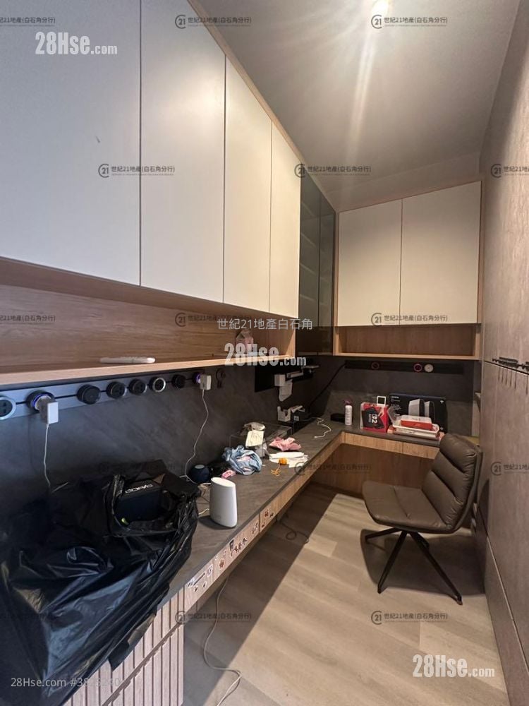 Centra Horizon Rental 3 Bedrooms , 2 Bathrooms 987 ft²