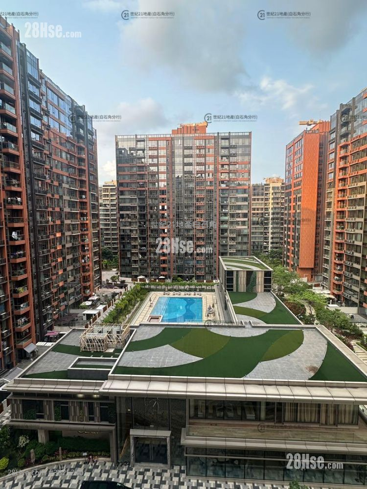 Centra Horizon Rental 3 Bedrooms , 2 Bathrooms 987 ft²