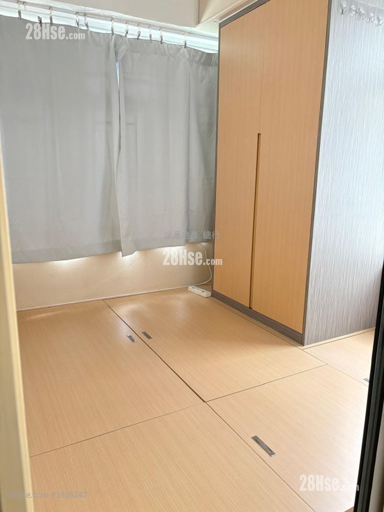 Fu Yau Building Rental 313 ft²