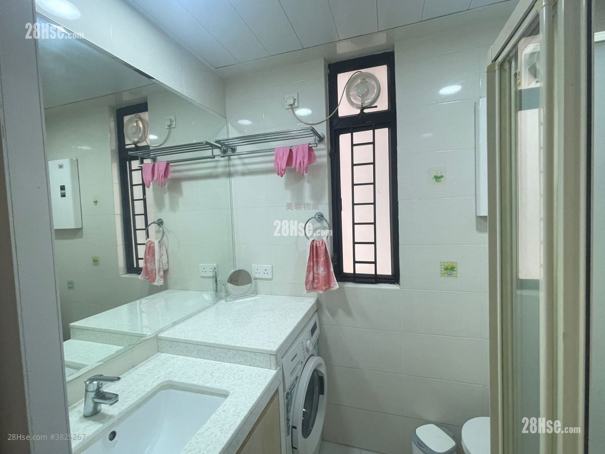 New Town Plaza Rental 583 ft²