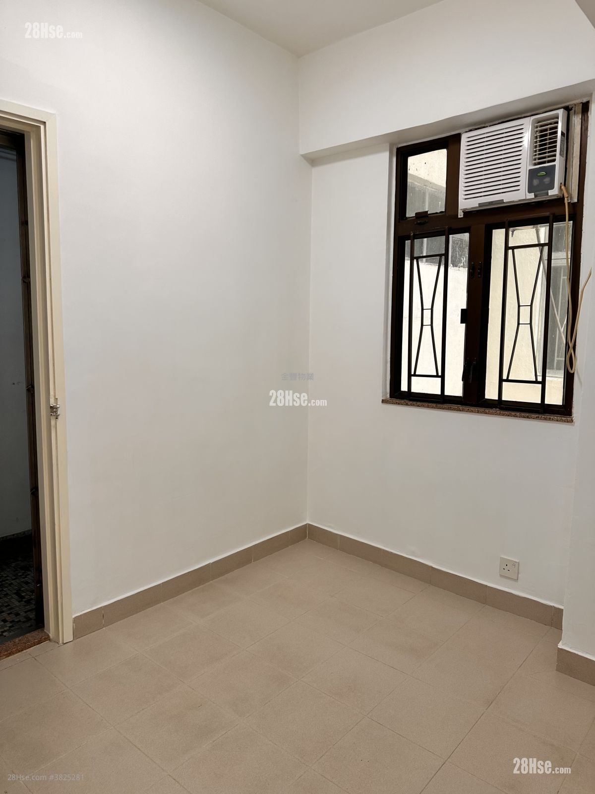 唐楼 租盘 2 房 , 1 浴室 351 平方尺