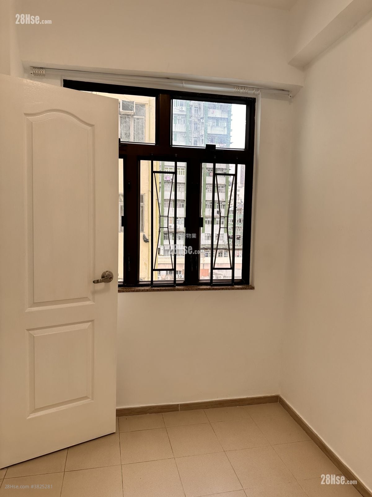 唐楼 租盘 2 房 , 1 浴室 351 平方尺