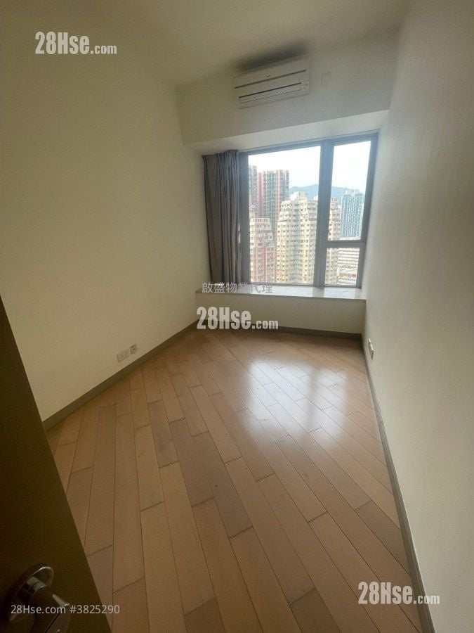 The Latitude Sell 4 Bedrooms , 3 Bathrooms 1,333 ft²