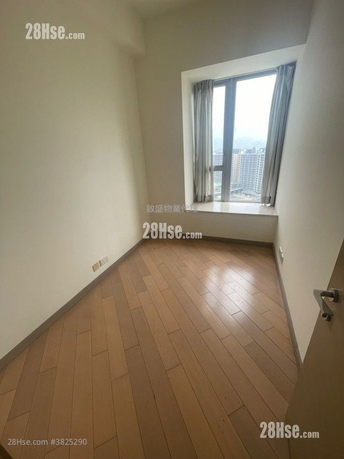 The Latitude Sell 4 Bedrooms , 3 Bathrooms 1,333 ft²