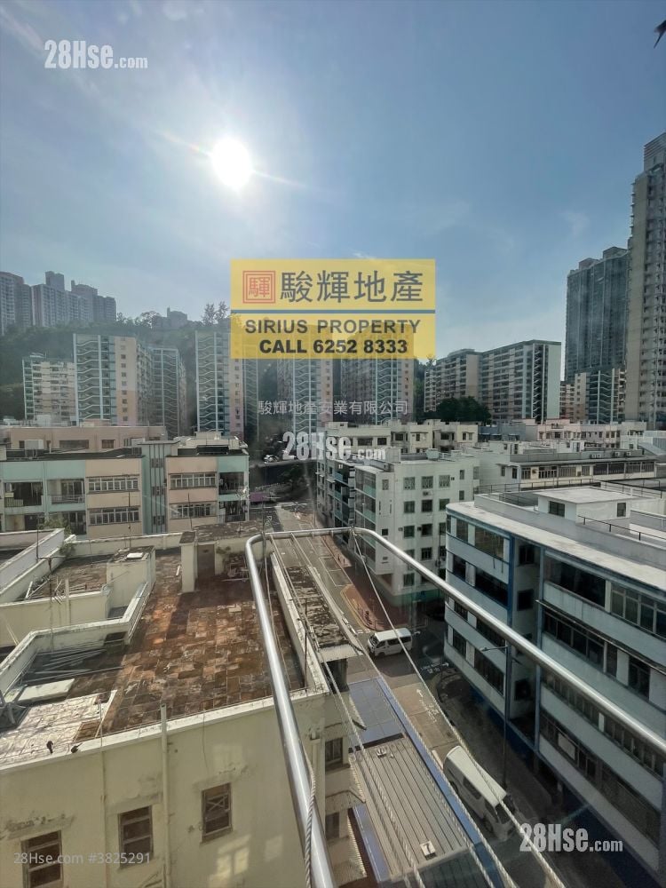 Wah On Court Rental 305 ft²