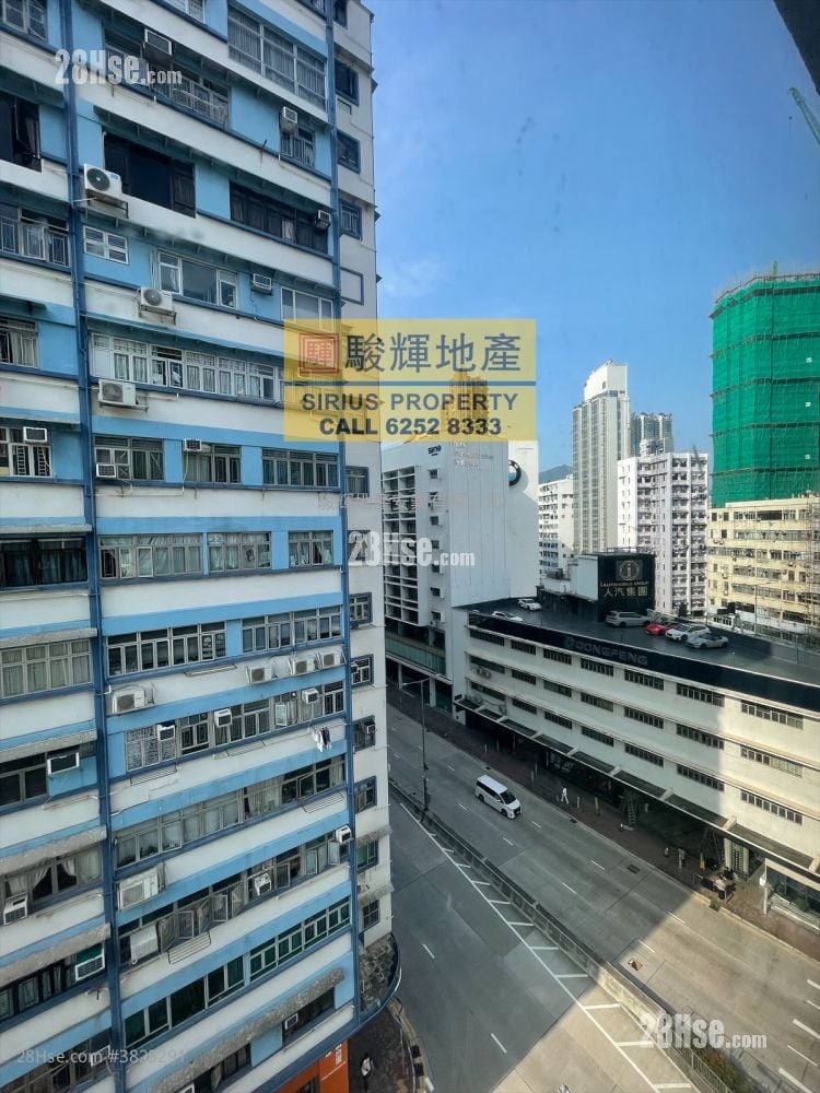 Wah On Court Rental 305 ft²