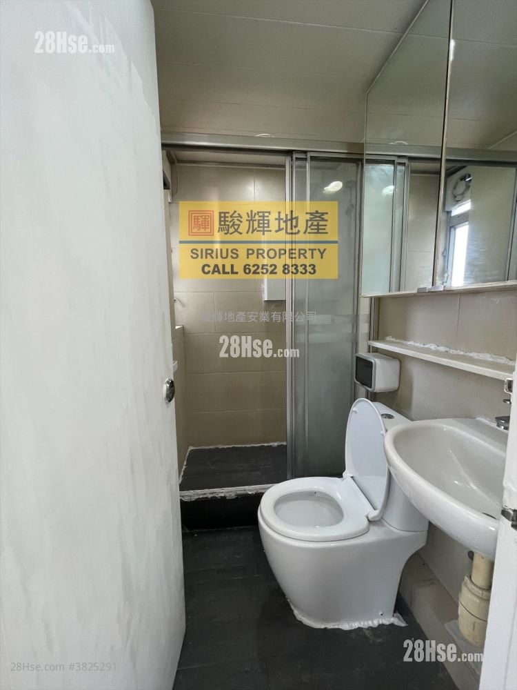 Wah On Court Rental 305 ft²