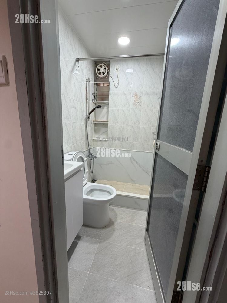 Hong Lam Court Rental 3 Bedrooms , 1 Bathroom 554 ft²