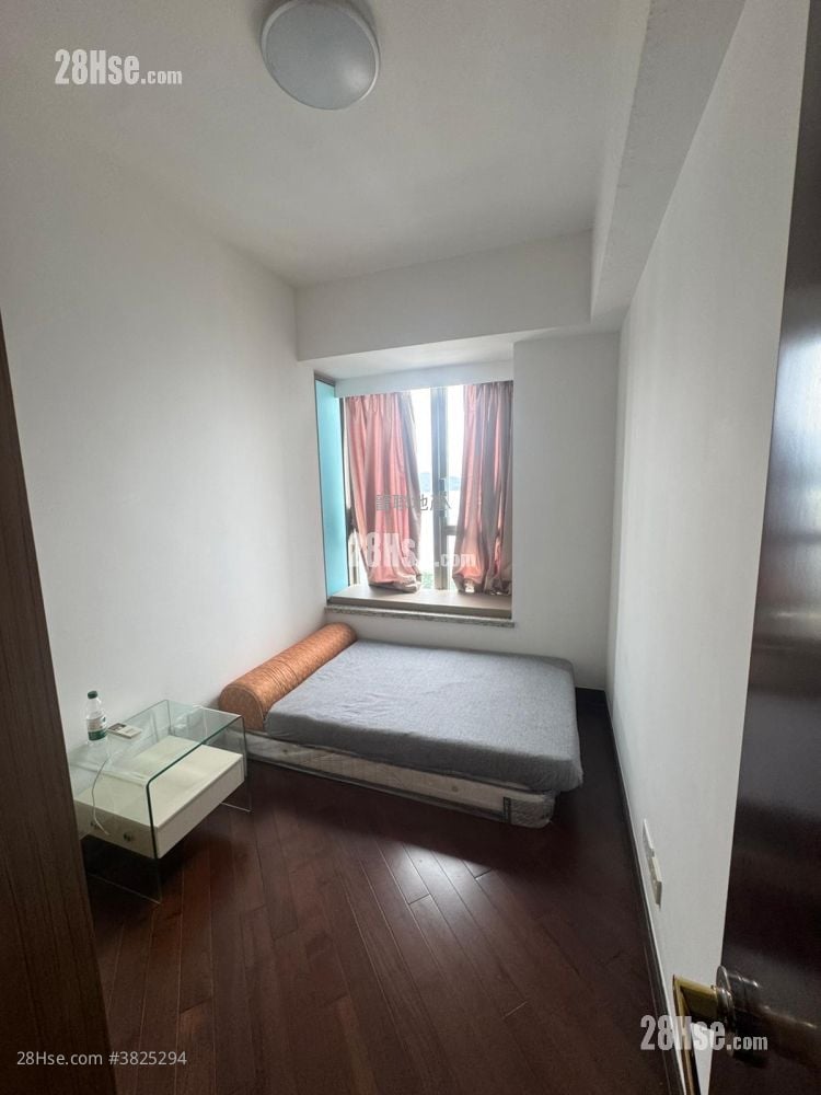 逸珑湾 租盘 4 房 , 2 浴室 1,419 平方尺