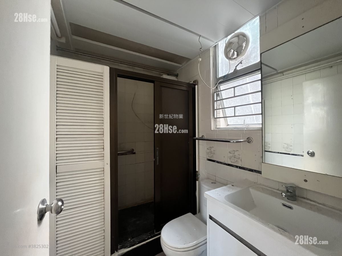 Harbour Heights Rental 3 Bedrooms , 2 Bathrooms 858 ft²