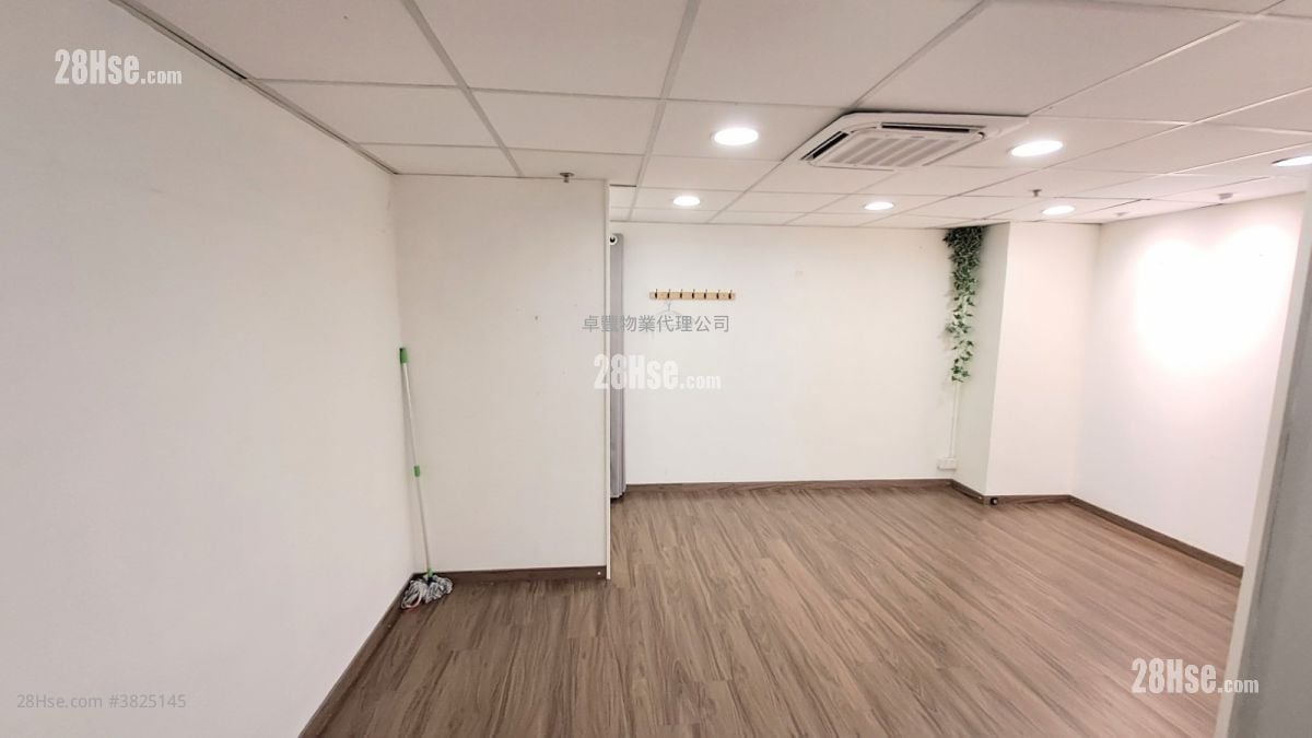 榮吉工業大廈 租盤 1 房 902 平方呎