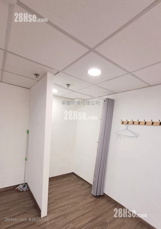 榮吉工業大廈 租盤 1 房 902 平方呎