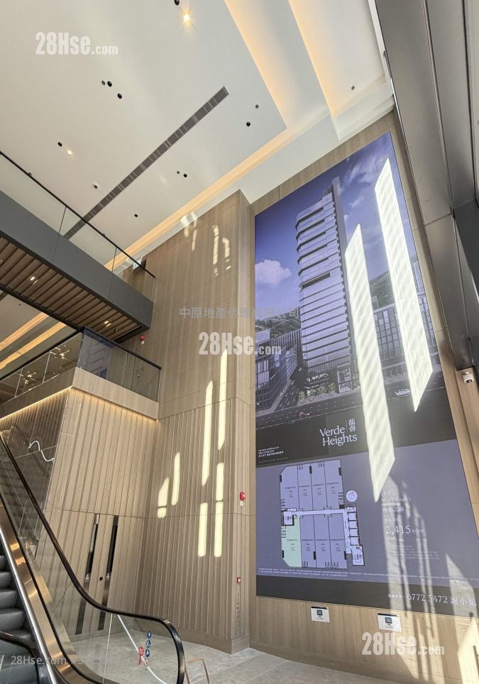 大堂: 成熟商業區 旺位24小時廣告位