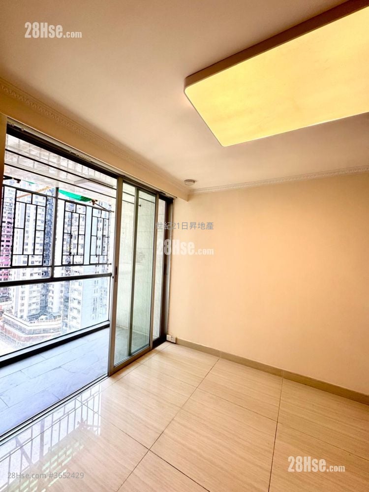 城市花園 售盤 3 房 , 2 浴室 945 平方呎