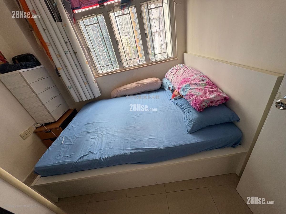 Ocean Court Rental 2 Bedrooms , 1 Bathroom 386 ft²