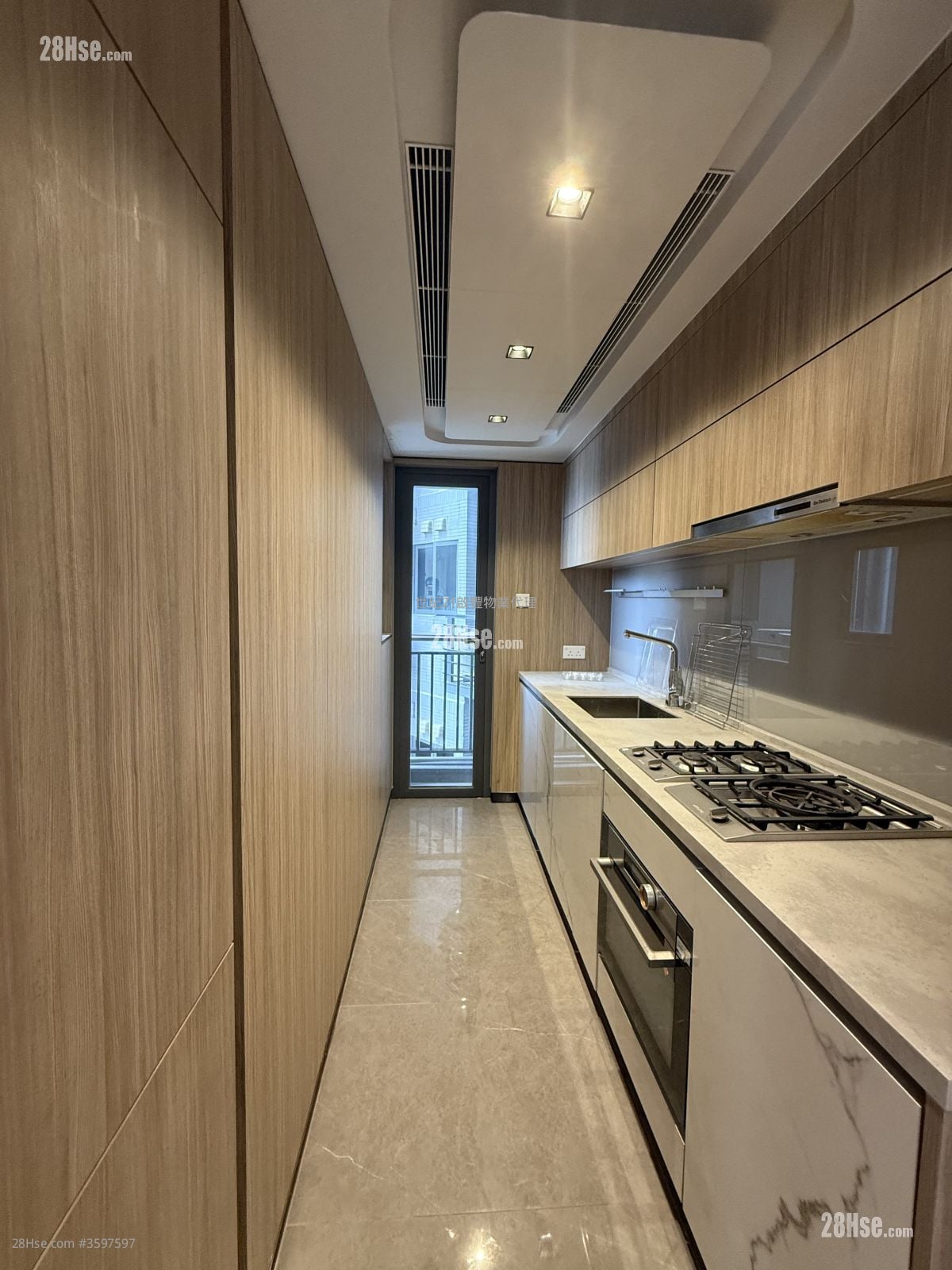 Upper River Bank Rental 2 Bedrooms , 1 Bathroom 585 ft²