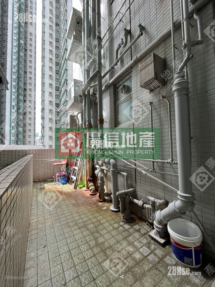 Metro Harbour View Sell 2 Bedrooms , 1 Bathroom 379 ft²