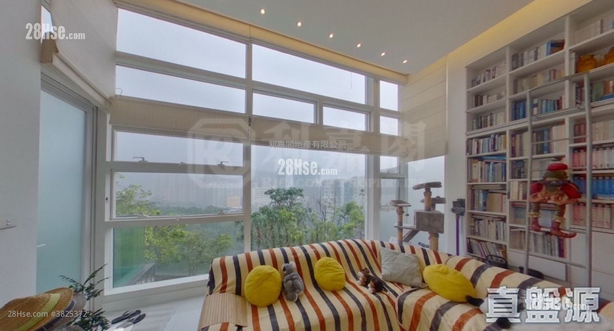 晉名峰 售盤 4 房 1,385 平方呎