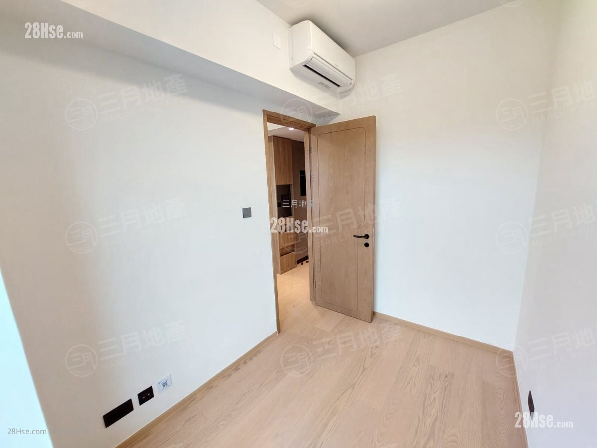 高临 租盘 1 房 , 1 浴室 272 平方尺