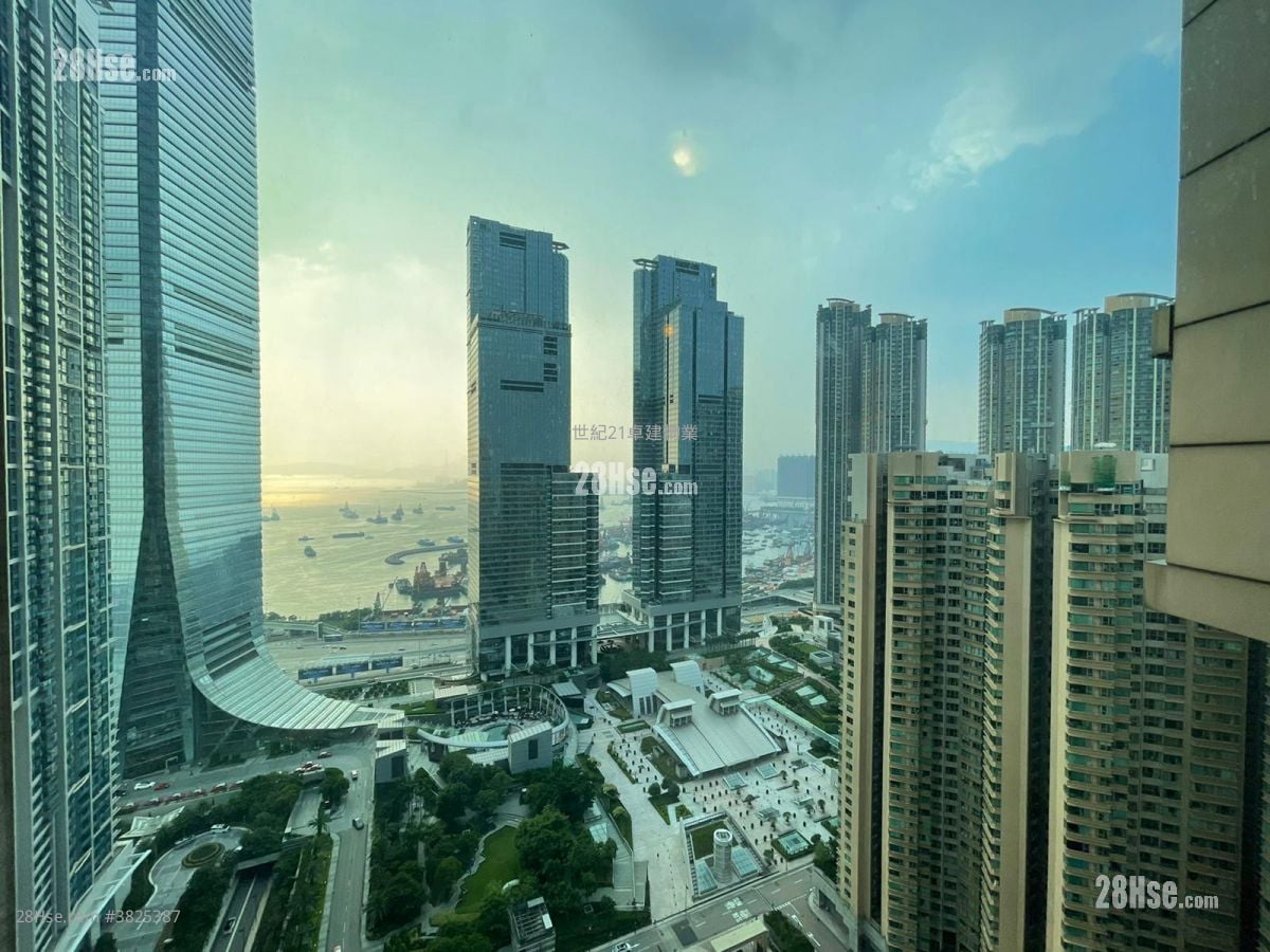 The Arch Sell 1 Bedroom , 1 Bathroom 420 ft²