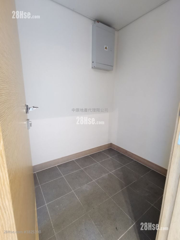 Providence Peak Rental 3 Bedrooms , 2 Bathrooms 1,127 ft²