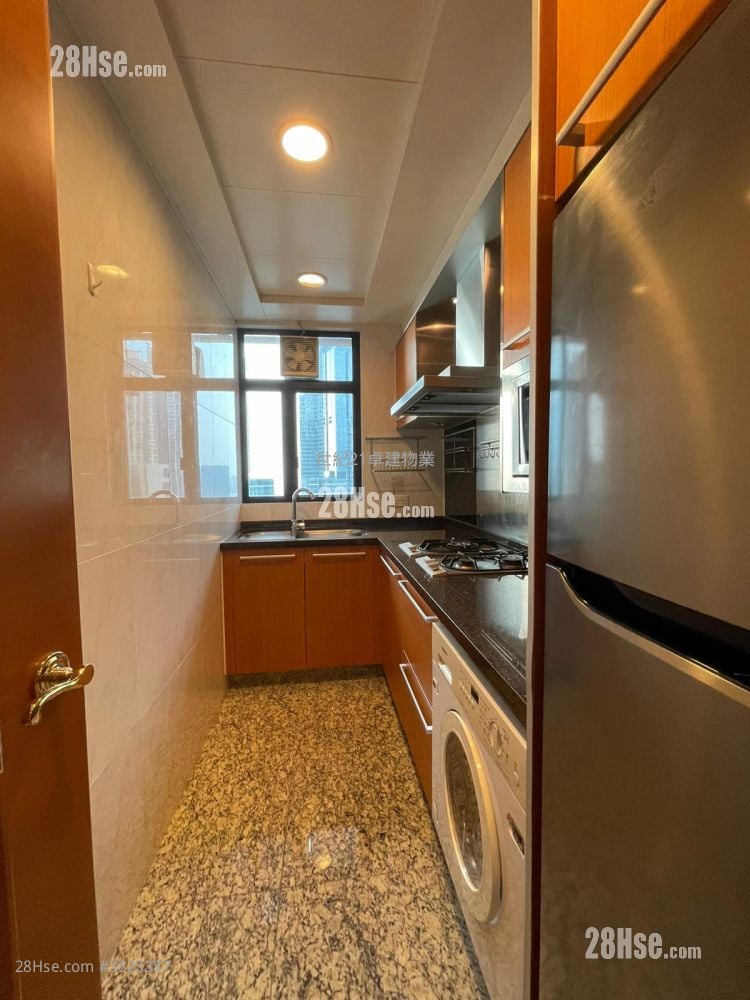 The Arch Sell 1 Bedroom , 1 Bathroom 420 ft²