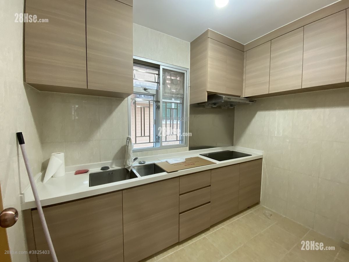 村屋 租盘 700 平方尺