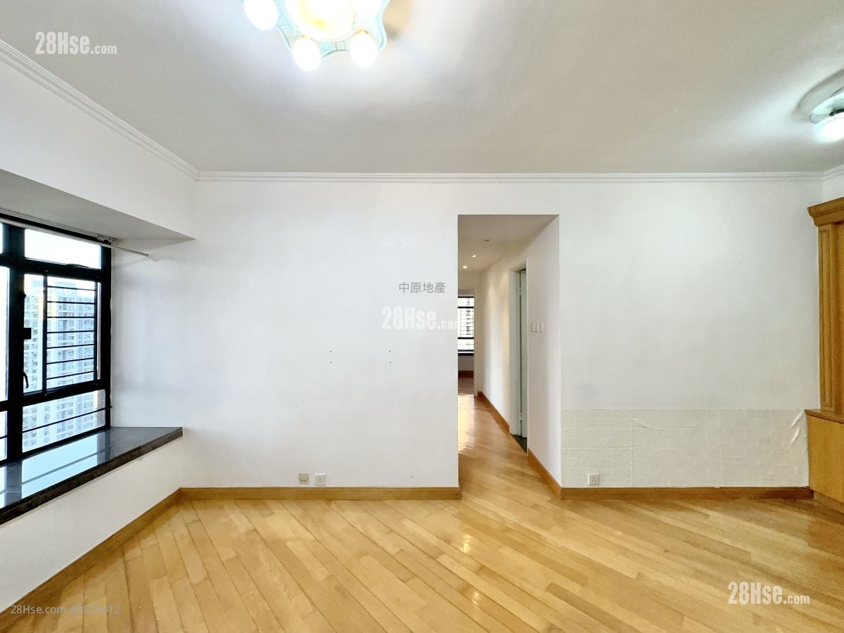 Sunshine City Sell 3 Bedrooms , 2 Bathrooms 618 ft²