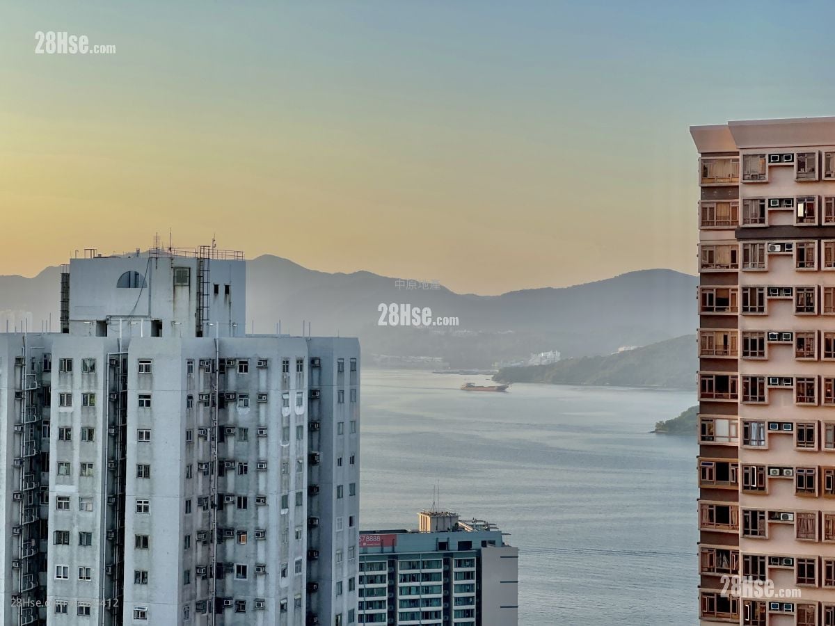 Sunshine City Sell 3 Bedrooms , 2 Bathrooms 618 ft²