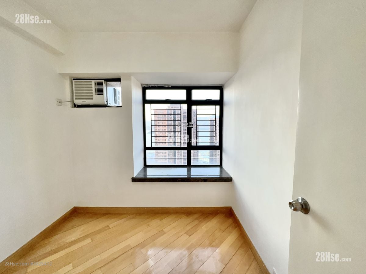 Sunshine City Sell 3 Bedrooms , 2 Bathrooms 618 ft²