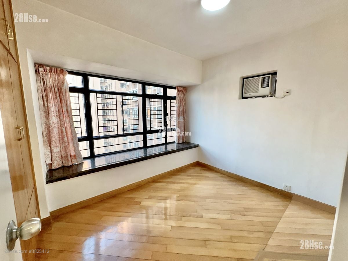 Sunshine City Sell 3 Bedrooms , 2 Bathrooms 618 ft²