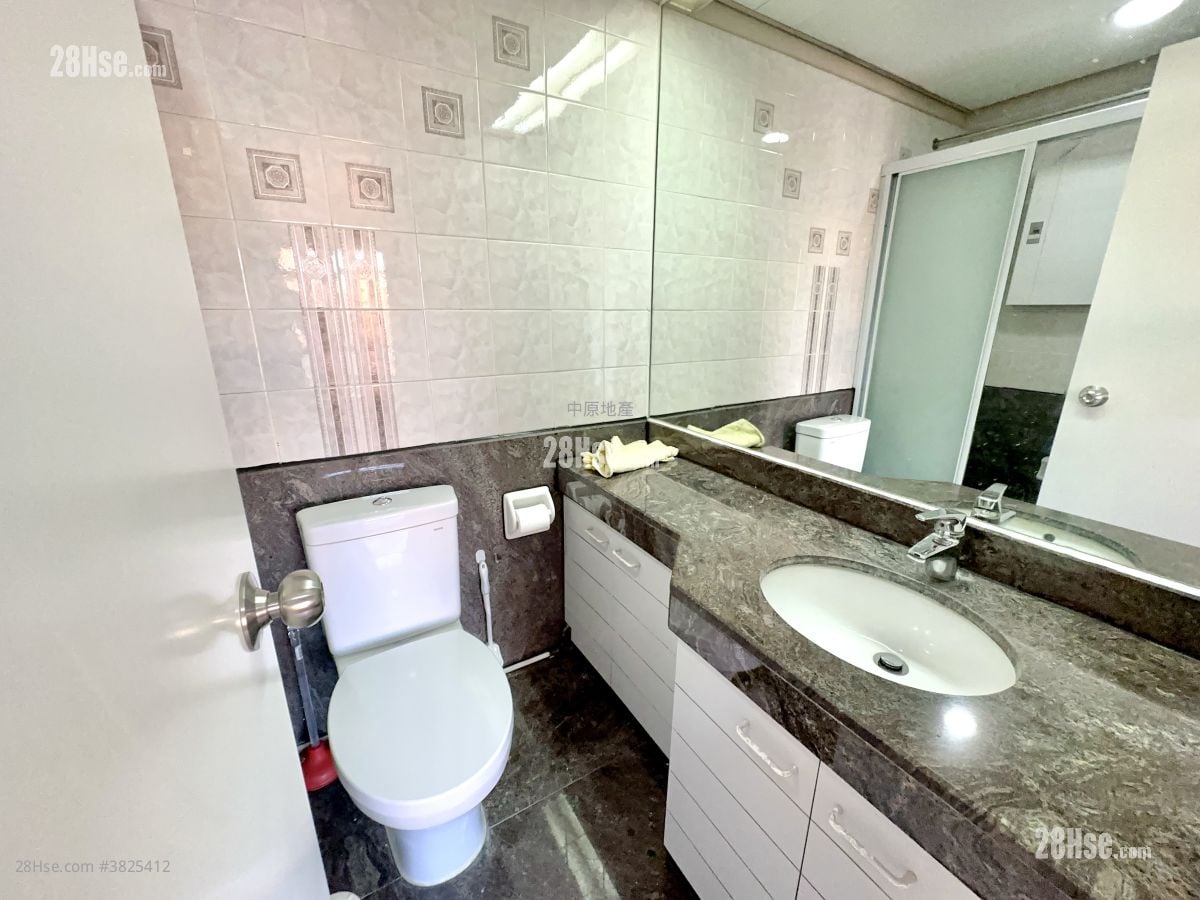 Sunshine City Sell 3 Bedrooms , 2 Bathrooms 618 ft²