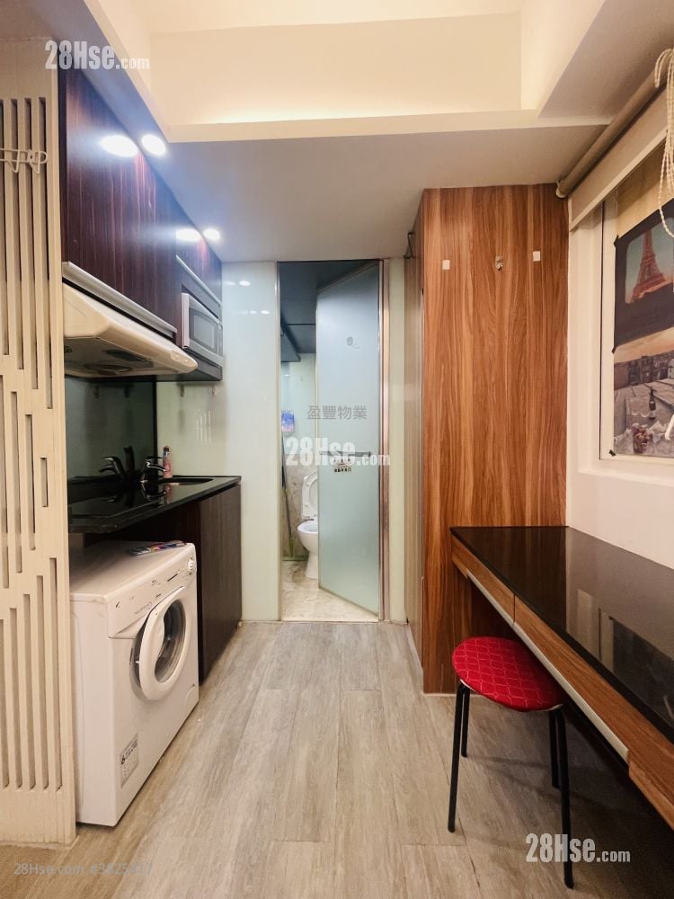 Overseas Building Rental Studio , 1 Bathroom 150 ft²