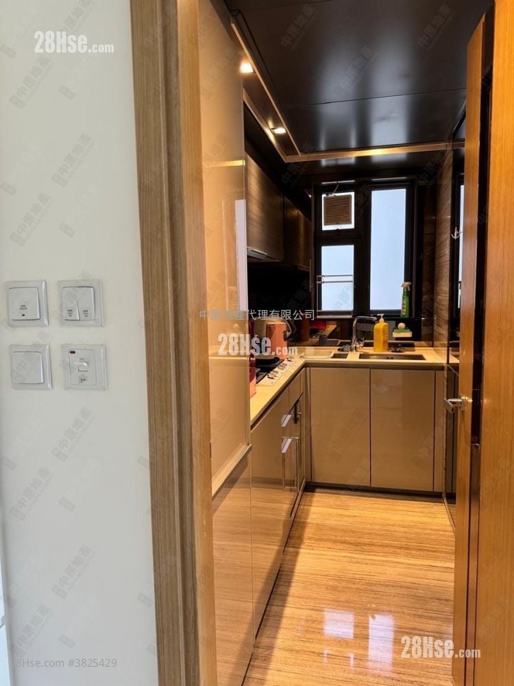 The Wings Sell 3 Bedrooms , 2 Bathrooms 735 ft²