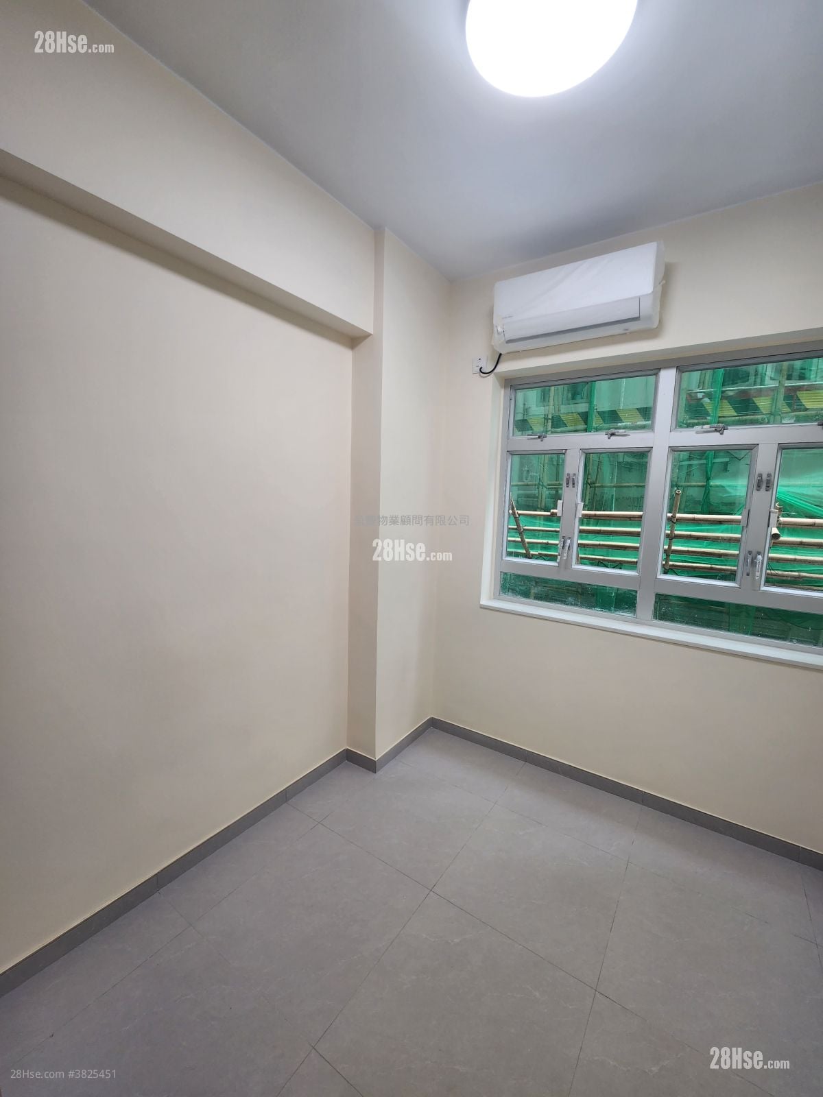 Lok Yau Building Rental 2 Bedrooms , 1 Bathroom 360 ft²