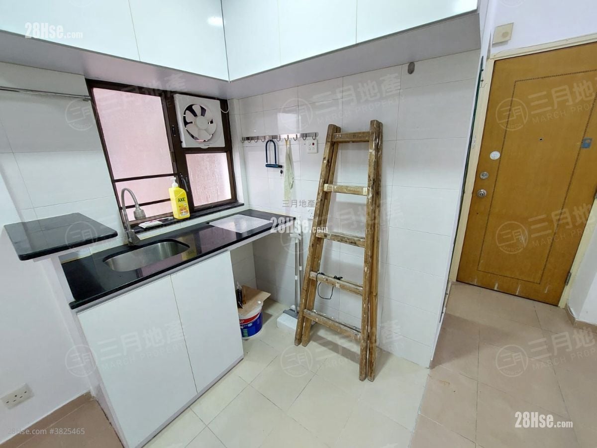 正辉大楼 租盘 2 房 , 1 浴室 271 平方尺