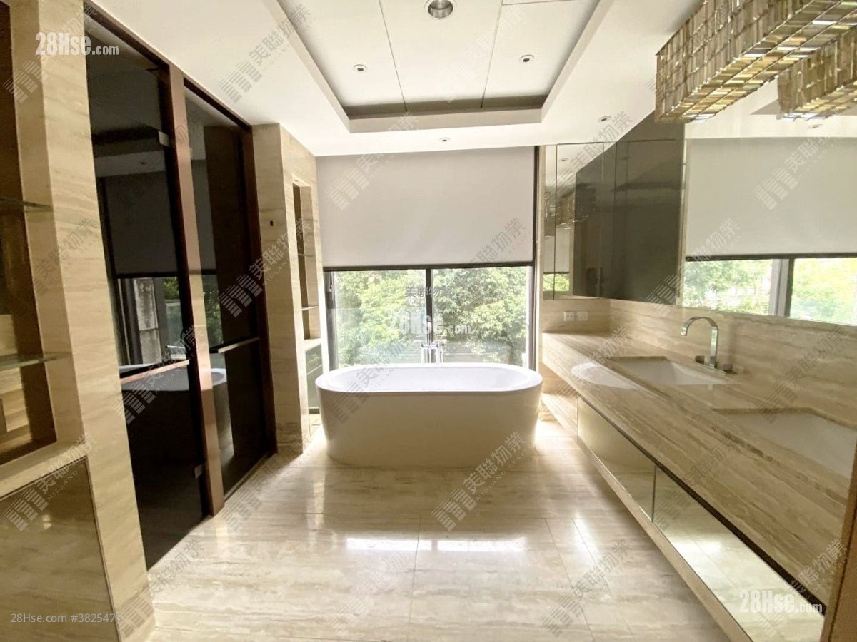 天峦 租盘 4 房 , 5+ 浴室 2,454 平方尺