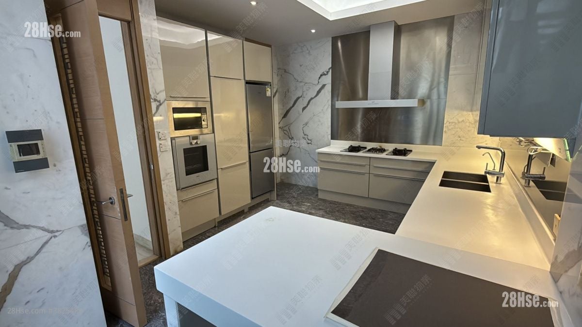 Valais Rental 5+ Bedrooms , 5+ Bathrooms 2,771 ft²