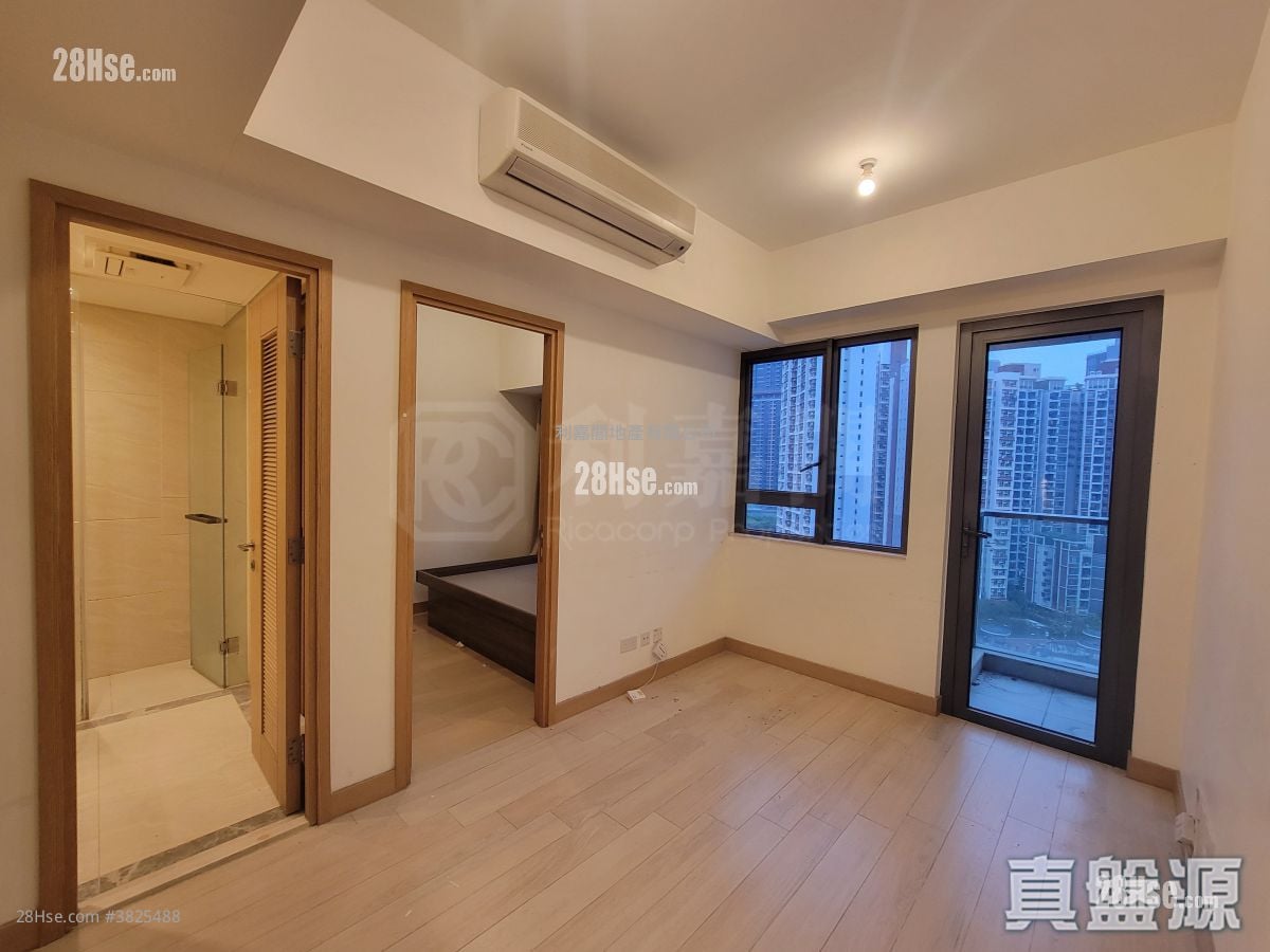 Victoria Skye Rental 344 ft²