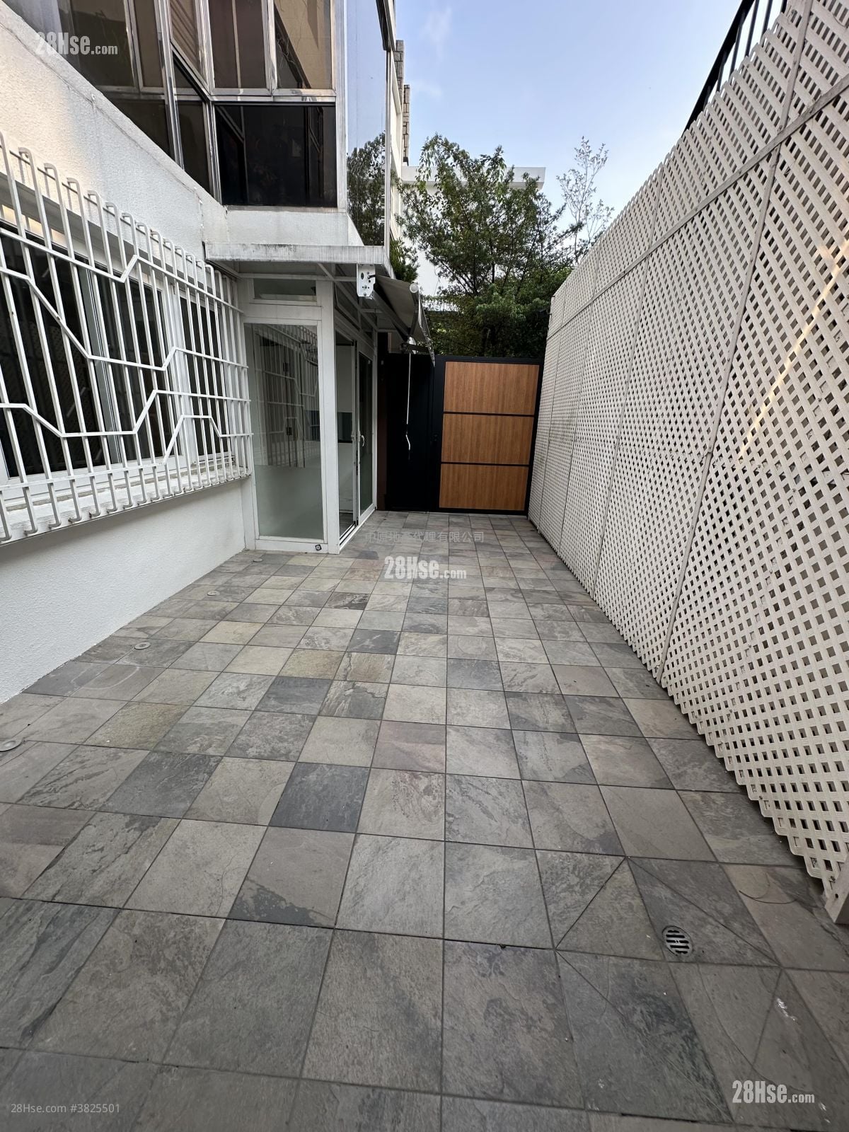 布力架街28-30号 售盘 3 房 , 3 浴室 1,173 平方尺