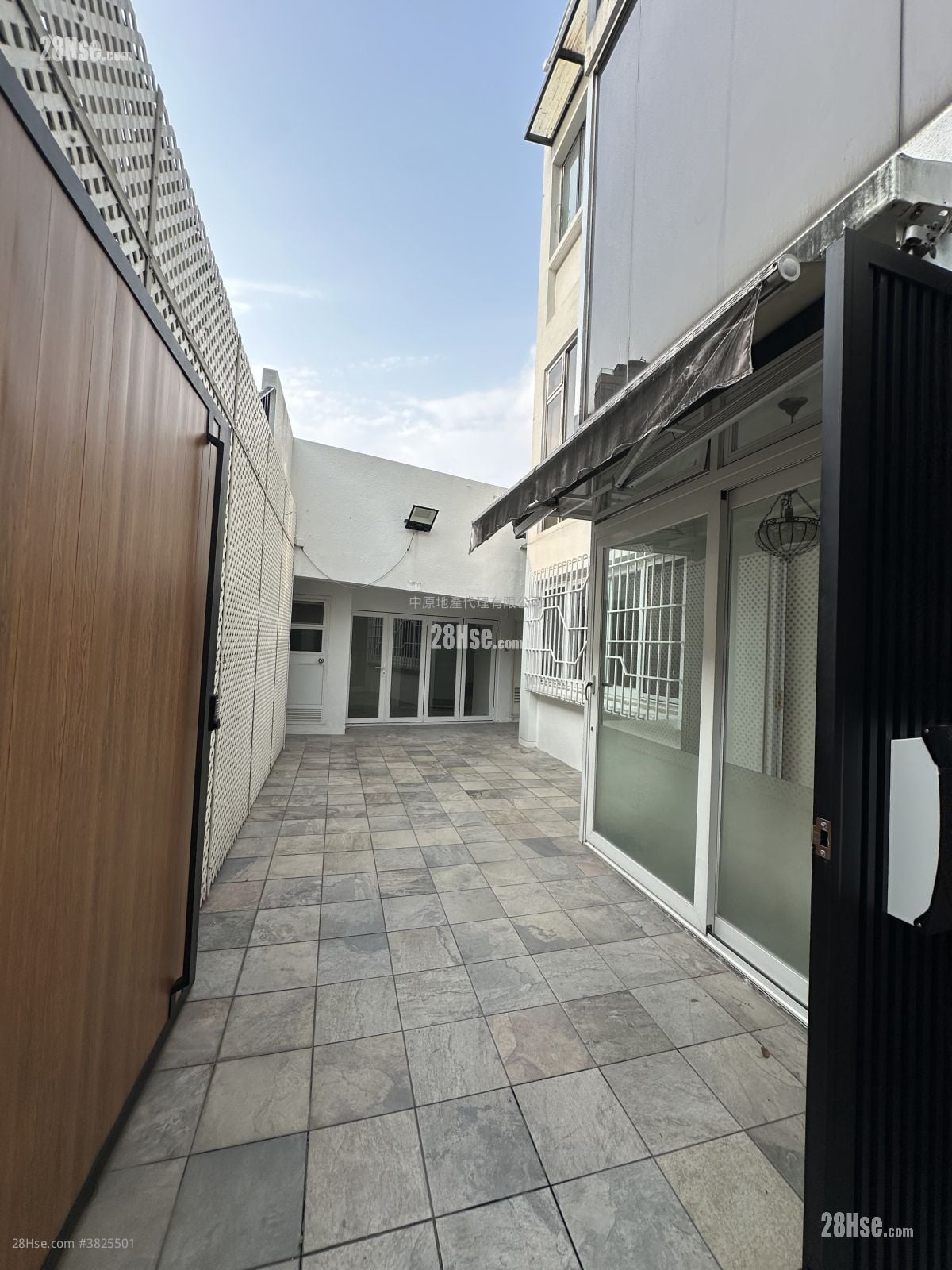 布力架街28-30号 售盘 3 房 , 3 浴室 1,173 平方尺