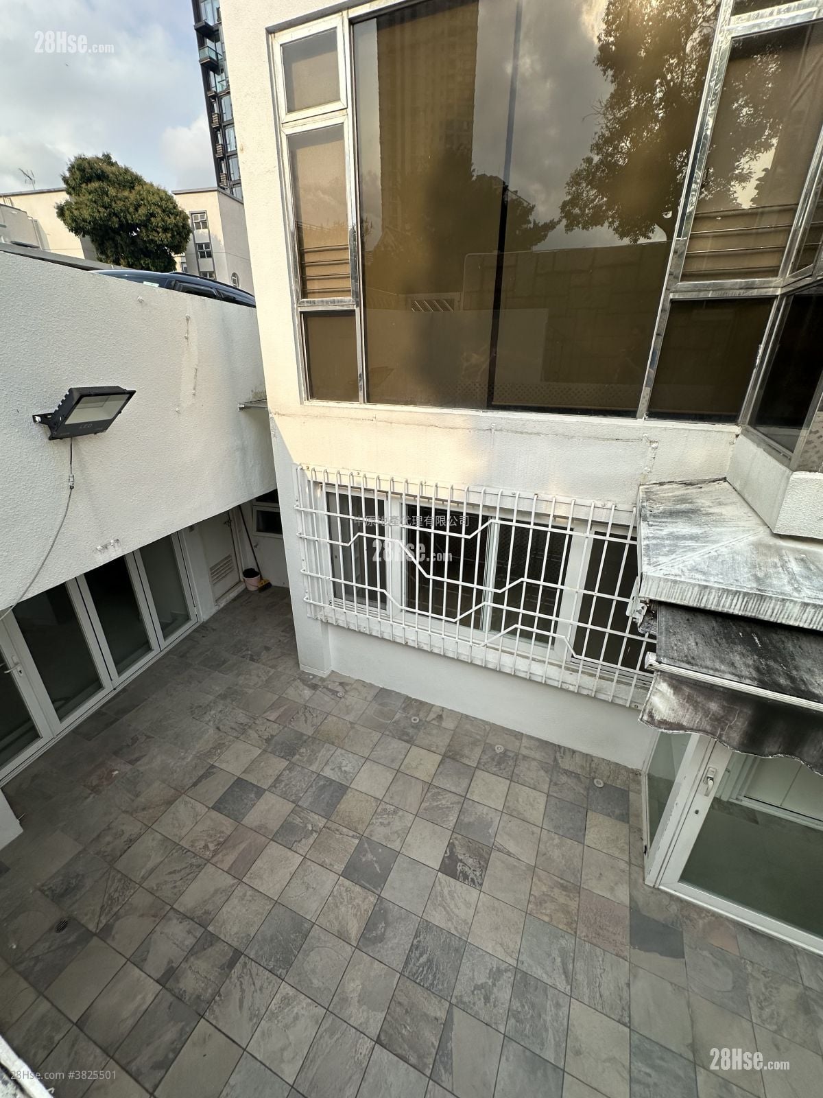 布力架街28-30号 售盘 3 房 , 3 浴室 1,173 平方尺