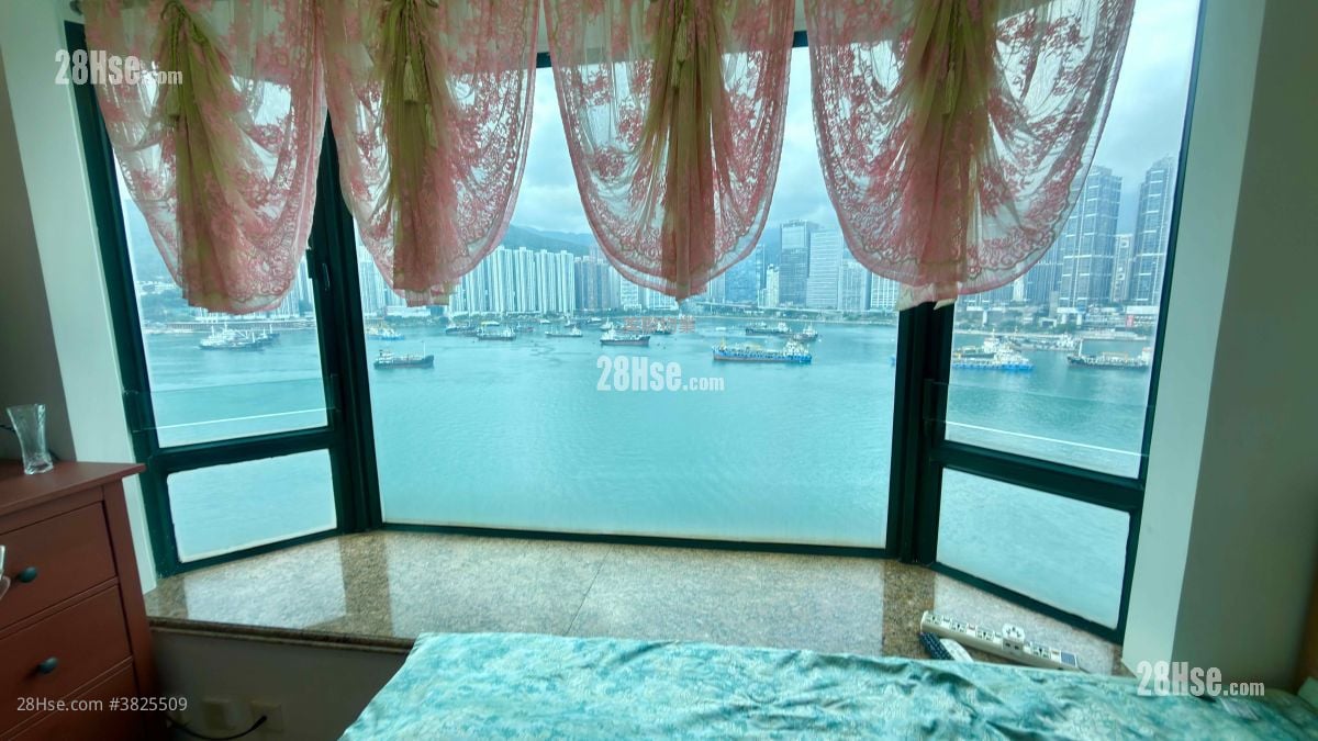 Villa Esplanada Sell 4 Bedrooms , 2 Bathrooms 829 ft²