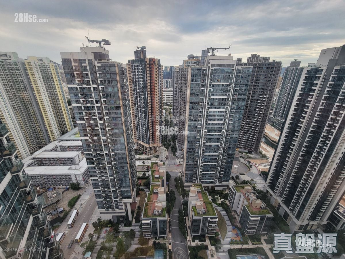 One Kai Tak(I) Sell 3 Bedrooms , 1 Bathroom 606 ft²