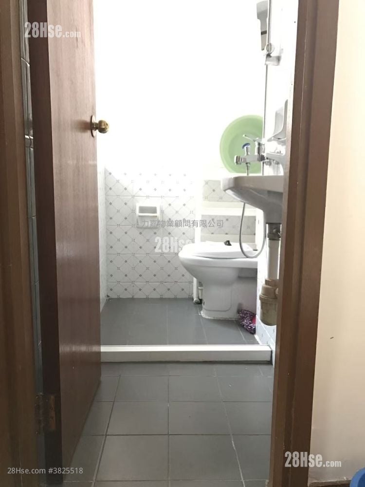 The Jolly House Sell Studio , 1 Bathroom 159 ft²