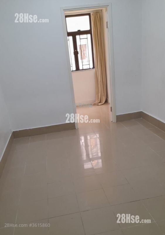 長興大廈 租盤 1 房 , 1 浴室 238 平方呎