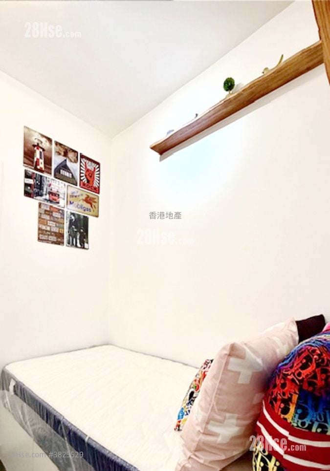 Apartment Rental Studio , 1 Bathroom 140 ft²