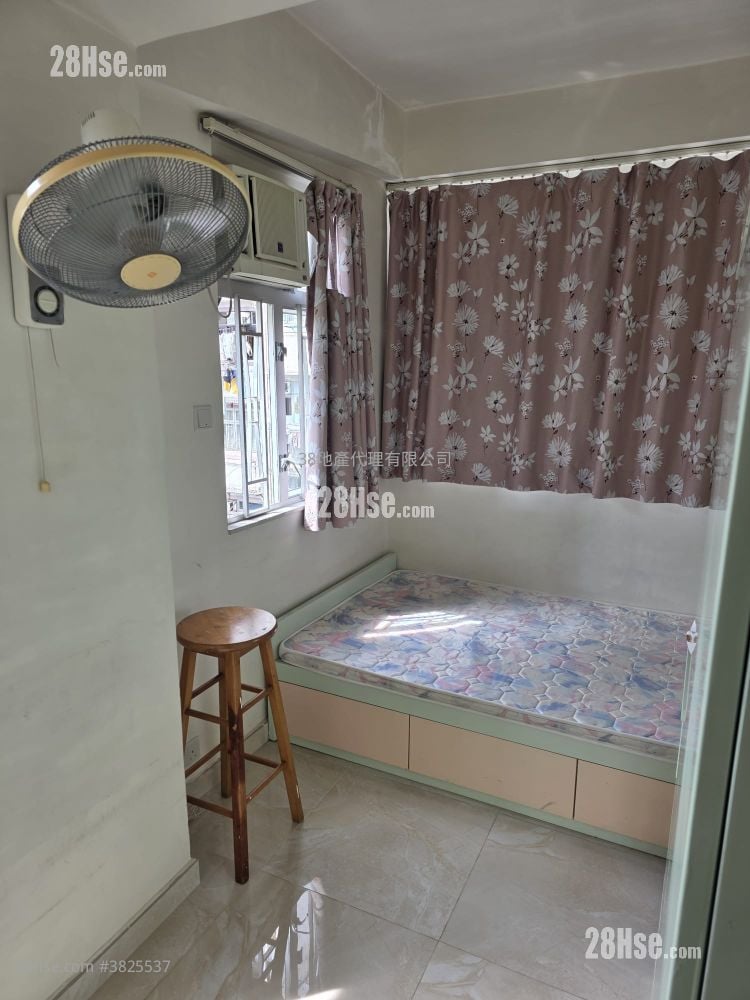 Sun On Building Rental 3 Bedrooms , 1 Bathroom 427 ft²