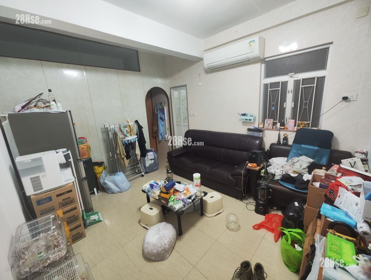 金橋大廈 租盤 2 房 , 1 浴室 300 平方呎