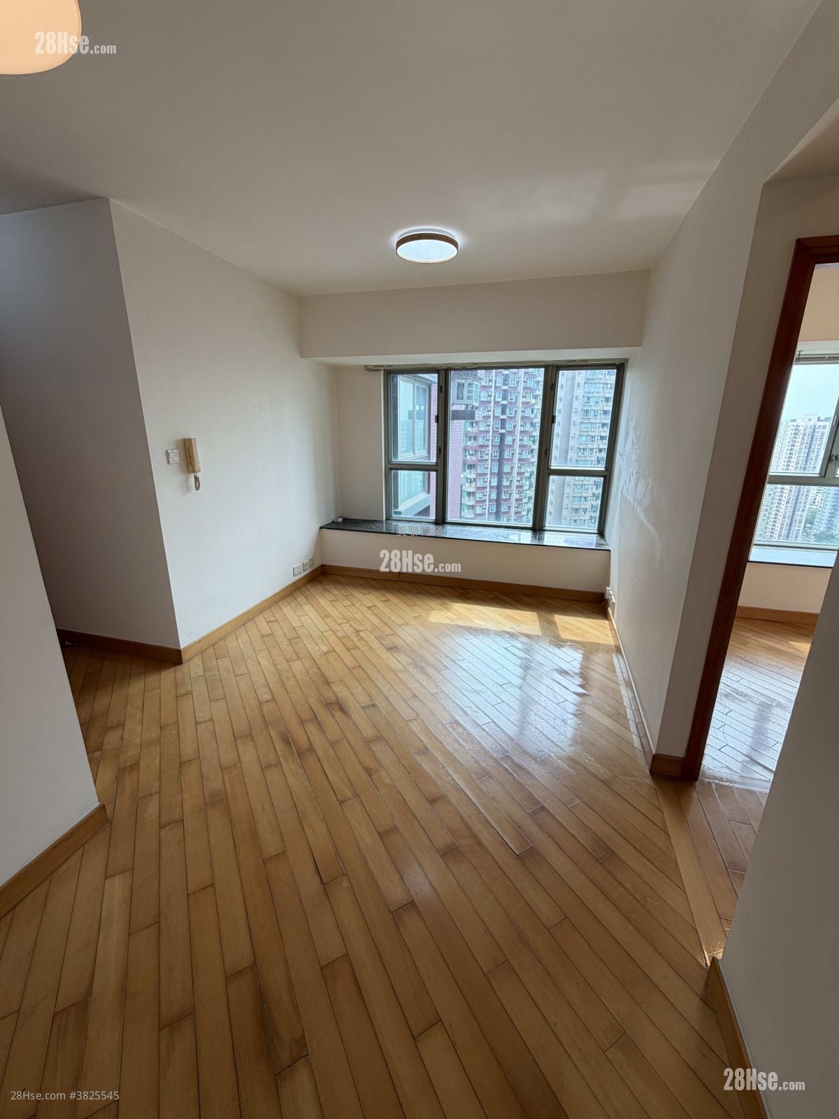 Yoho Town Sell 2 Bedrooms , 1 Bathroom 433 ft²